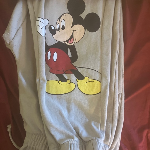 Woman’s Mickey Mouse Sweatsuit lg/xl - Picture 3 of 8